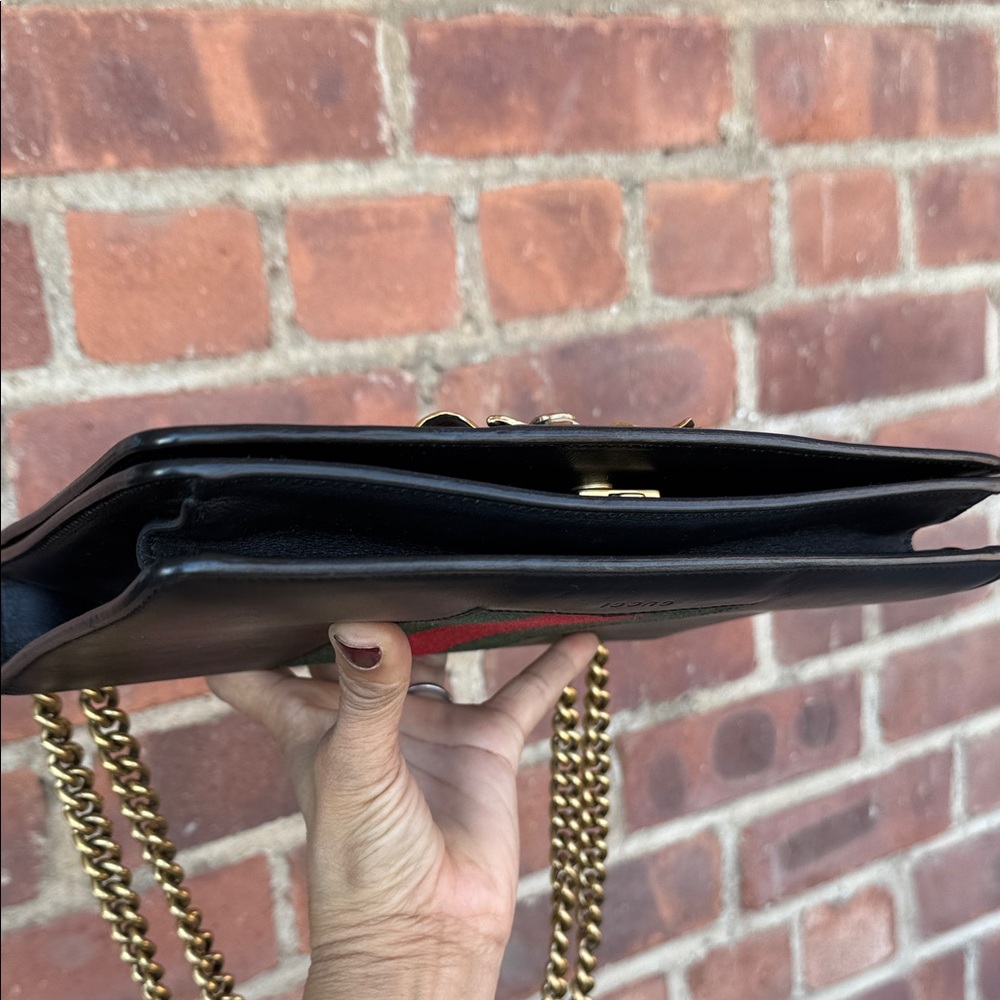 Gucci Black Leather Shoulder Bag with Red & Green Stripe and Gold Crest - Picture 5 of 10